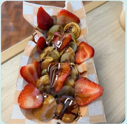 Mini hot cakes con fruta y chocolate